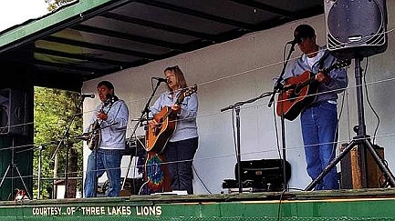 Community supports department at Three Lakes Fireman's Picnic