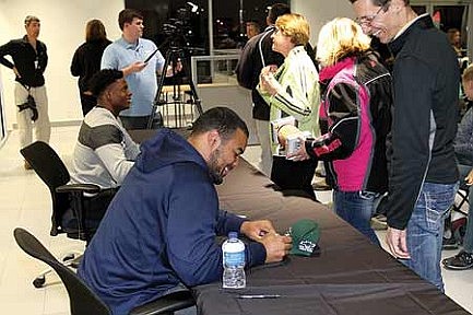 Photo: Packers make stop in Rhinelander