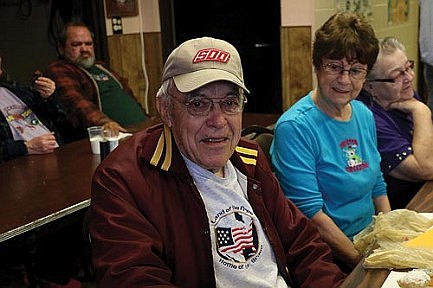 WWII veteran celebrates 90th birthday