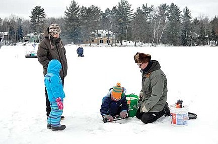 Cold lesson:&#8200;Children brave bitter cold  to learn the ins and outs of ice fishing