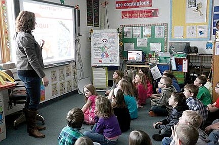 Pelican students learn about dental hygiene