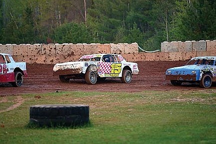 Glembin, Hedges win WISSOTA&#8200; classes in&#8200;Eagle River Speedway opener