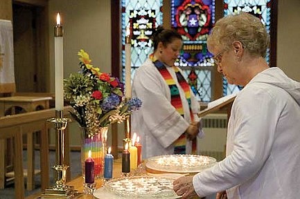 Rhinelander church holds prayer service  for victims of Orlando shooting