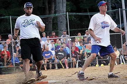 Despite late rally, Snowhawks fall 28-19
