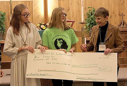 Immanuel donates to food pantry, hunger relief