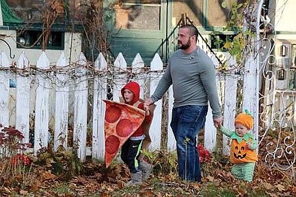 A pumpkin and a pizza
