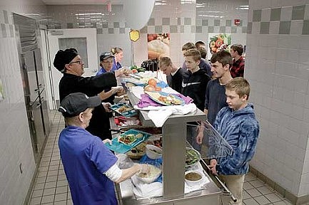 RHS students get a 'Taste of Israel' for lunch