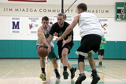 RHS alumni to honor one of their own at basketball tourney