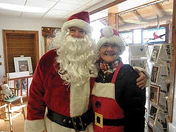 Holiday open house and art classes at LOLA