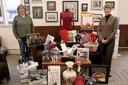 Green Bay woman wins  Downtown Open House grand prize