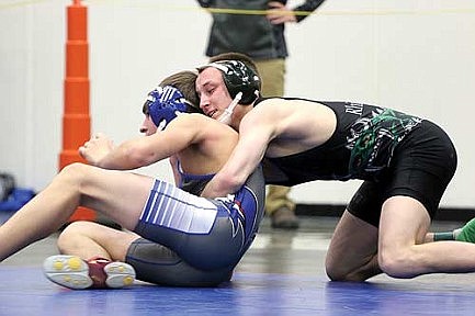 Hodags advance seven wrestlers to sectionals