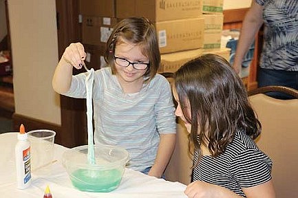 Children explore science at the library