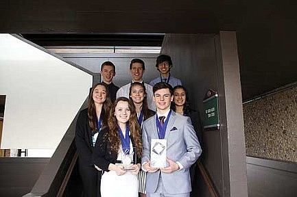 Rhinelander HS DECA students to compete in California