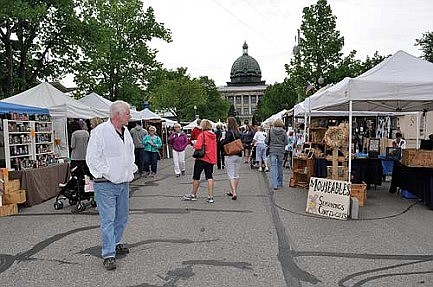 A weekend of fun:&#8200;Downtown Rhinelander to host art fair, car show and bike event