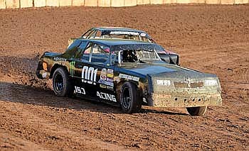 Lead changes thrill fans at Eagle River Speedway