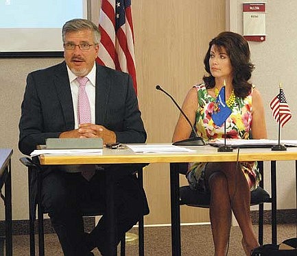 Gov. Walker's opioid abuse task force meets in Minocqua