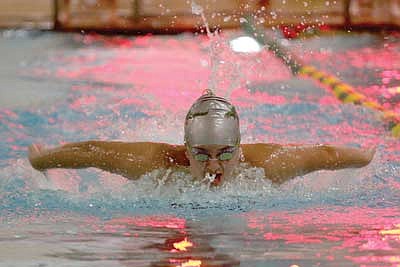 Winnicki leads Hodags at Colby Pent