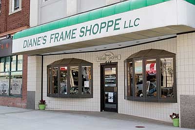 Store damaged in crash