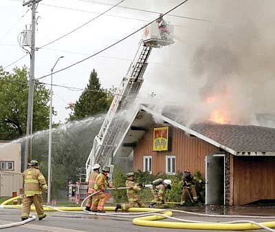 Fire destroys sports bar in Lincoln County