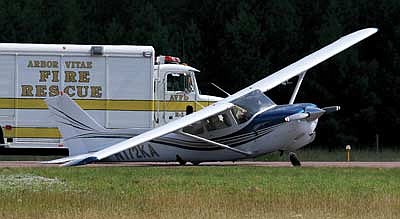Plane lands safely  in Arbor Vitae despite  landing gear malfunction