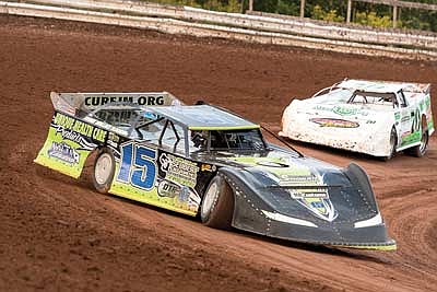 Anvelink wins late model special at TNT