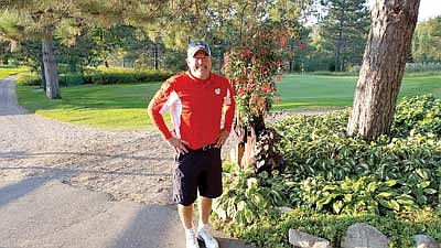 Photo: Hoppe holes out at Pinewood