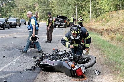 Cyclist dies following three-vehicle accident in Pelican
