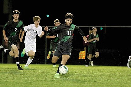 Hodags' comeback not enough,  fall 4-3 to Everest in Hammer Game