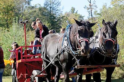 Community celebrates fall at Harvest Hoedown