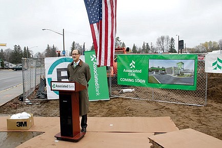Associated Bank breaks ground on new location
