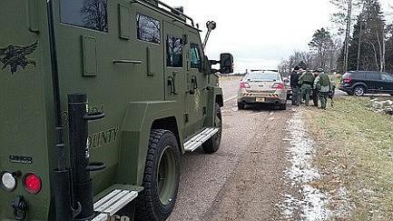 21-year-old in custody following 6-hour standoff