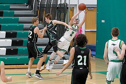 White team pulls away in OT to take Hodag hoops intrasquad practice