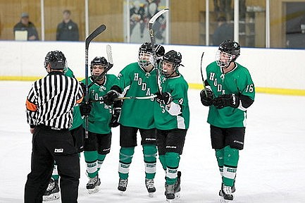 Hodags down Waupaca 4-3  