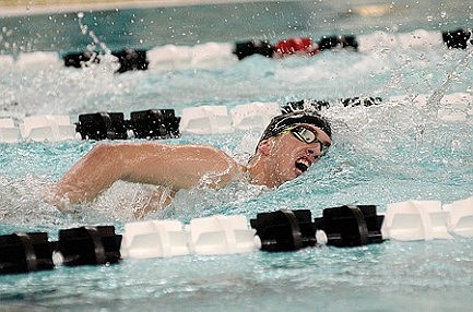 Hodag swimmers swept by Lakeland in 105-60 loss
