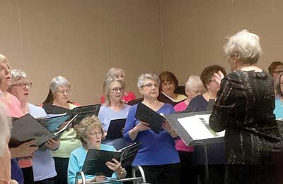 GFWC Woman's club spreads holiday cheer