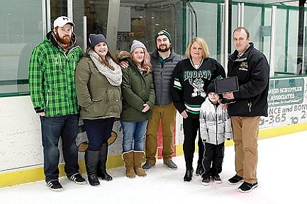 Photo: Crabb family, WPS donate to RIA