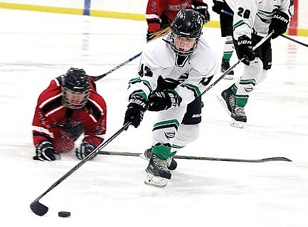 Edge uses strong second to blast Medford 8-2