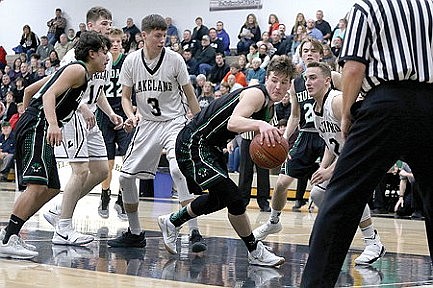 Hodags escape Lakeland 53-51, keep winning streak intact