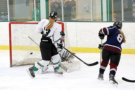 Horman scores six as Appleton routs Edge 8-2