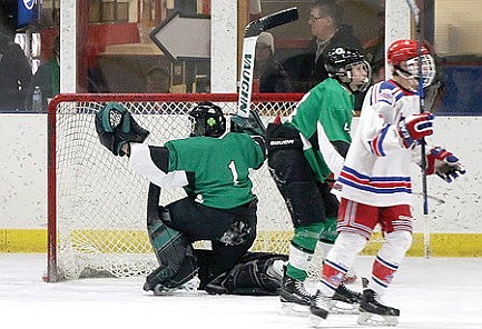 Eagles rout Hodags 10-0 in regional finals