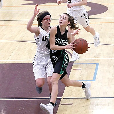 Another strong second half propels Lady Hodags to win