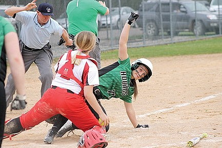 Hodag softball bounces back, sweeps Medford