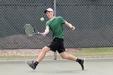 Hodag netters send five flights to sectionals