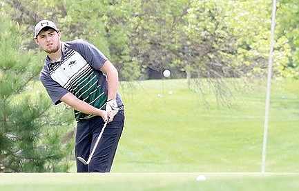 Rhinelander's Twite qualifies for golf sectionals