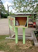 KIN&#8200;Youth Program completes library project for food pantry