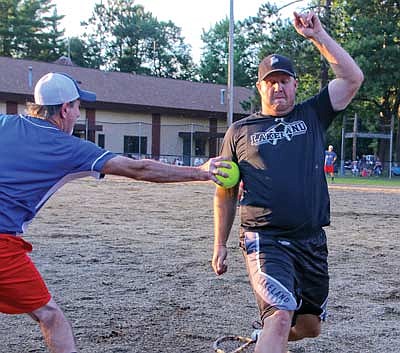 Snowhawks stifle Coaching All-Stars