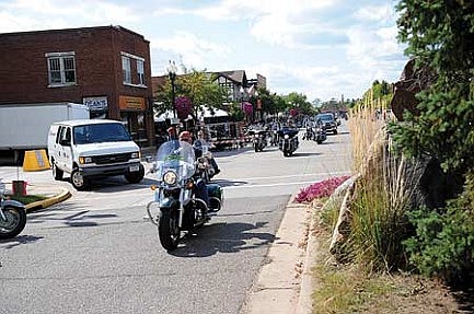 Bikers rumble into Tomahawk for Fall Ride 2018
