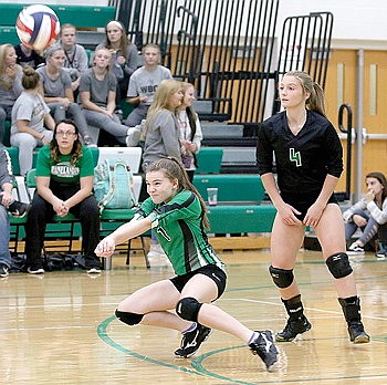 Mosinee makes short work of Hodag volleyball
