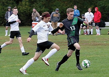 Hodag soccer routs Robins 11-1 on senior night
