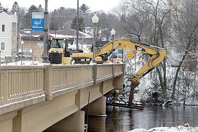 Water main under Davenport Street Bridge replaced